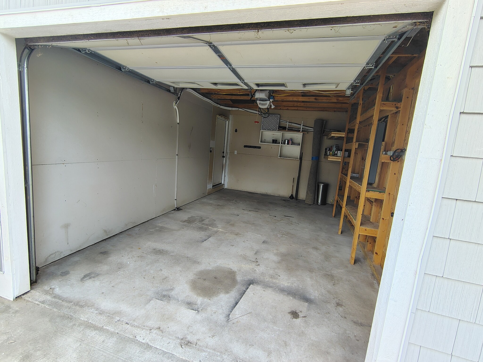 Building Photo - 11641 S Johnson Rd