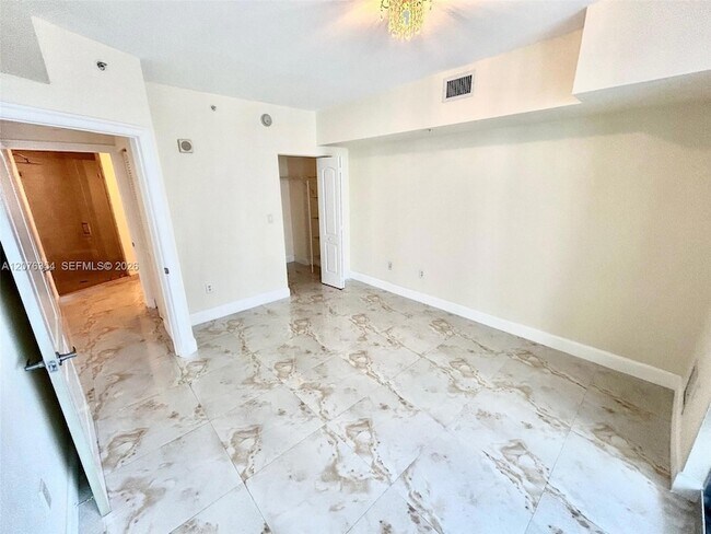 Building Photo - 1830 Radius Dr