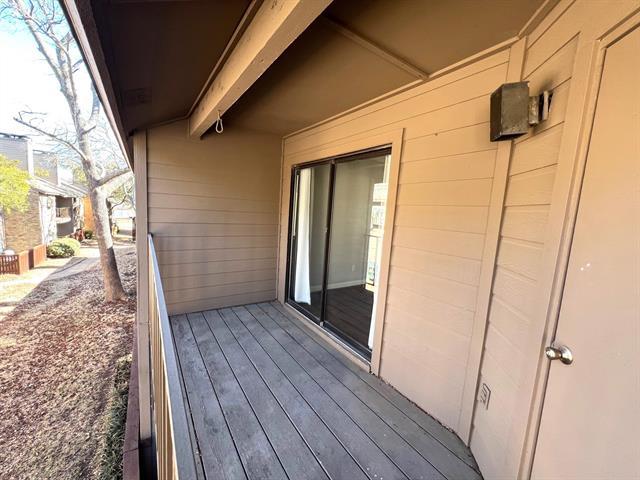 Building Photo - 15221 Berry Trail