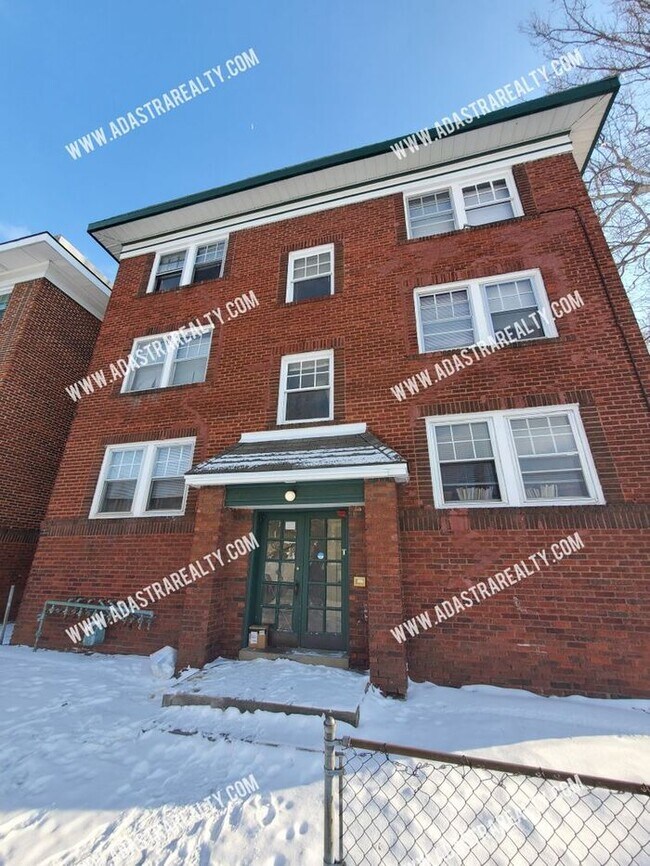 Primary Photo - Cute and Affordable 1 Bedroom Apartment in...