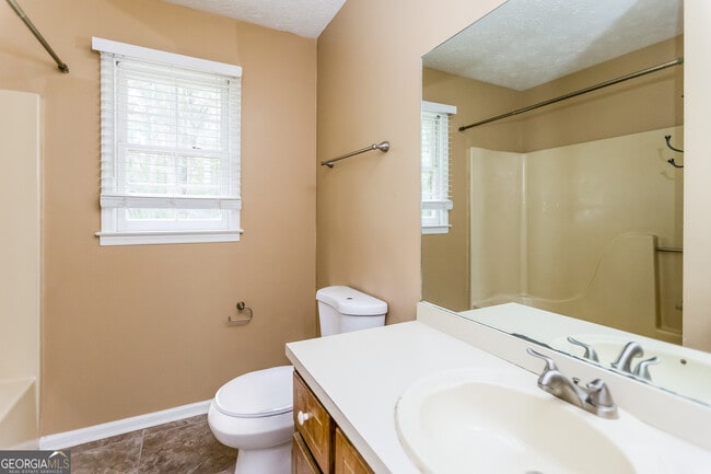 Building Photo - 5851 Taylor Creek Dr