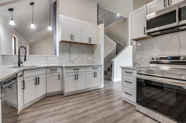 Building Photo - 829 Foxridge Dr