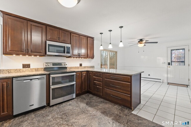 Building Photo - 45 Luchon Rd