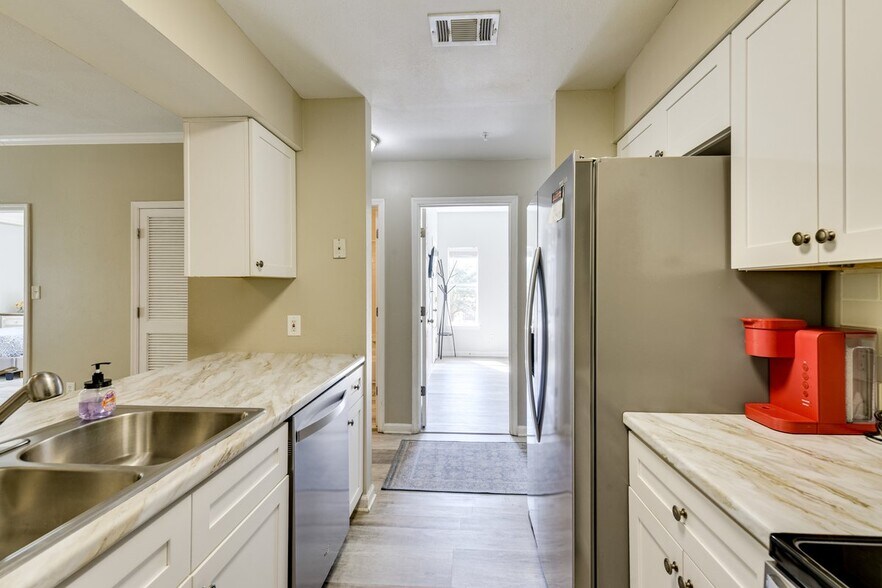 Building Photo - 200 Sandestin Ln