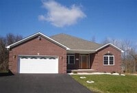 Building Photo - Christiansburg, 3 BR / 2.5 BA, Available April 16th