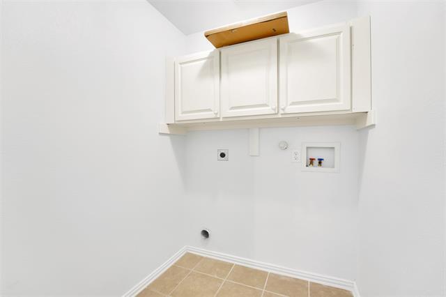 Building Photo - 2309 Trickling Creek Dr