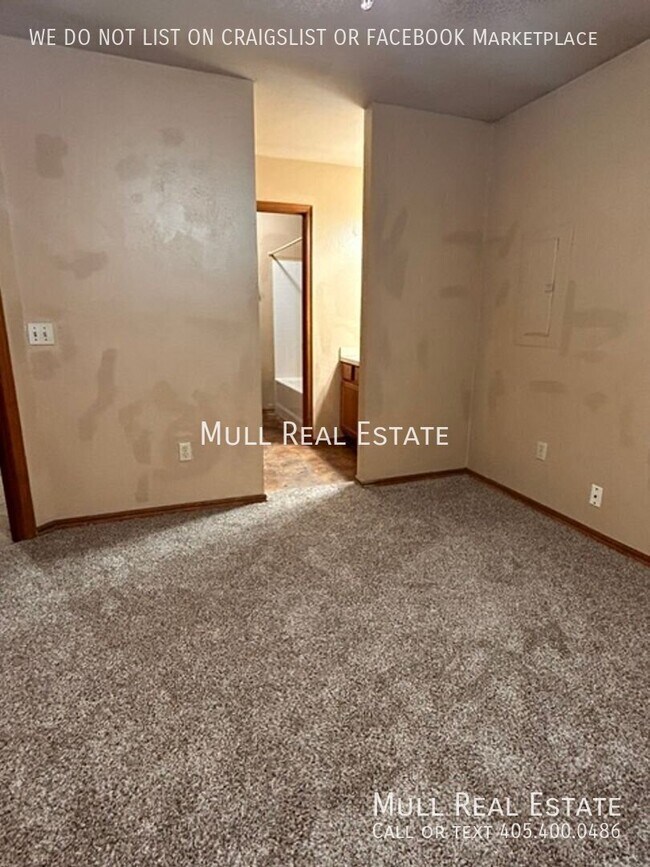 Building Photo - 2736 SE 89th Terrace
