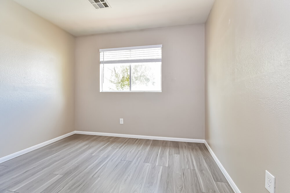 Building Photo - 2306 Hollow Oak Ave