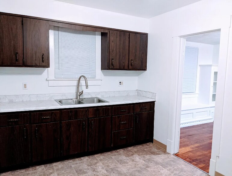 Building Photo - 506 15th St