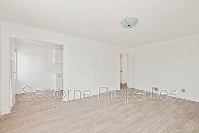 Building Photo - 369 Colusa Ave