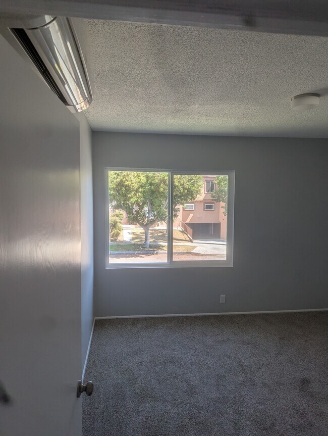 Building Photo - 1311 Lyndon St