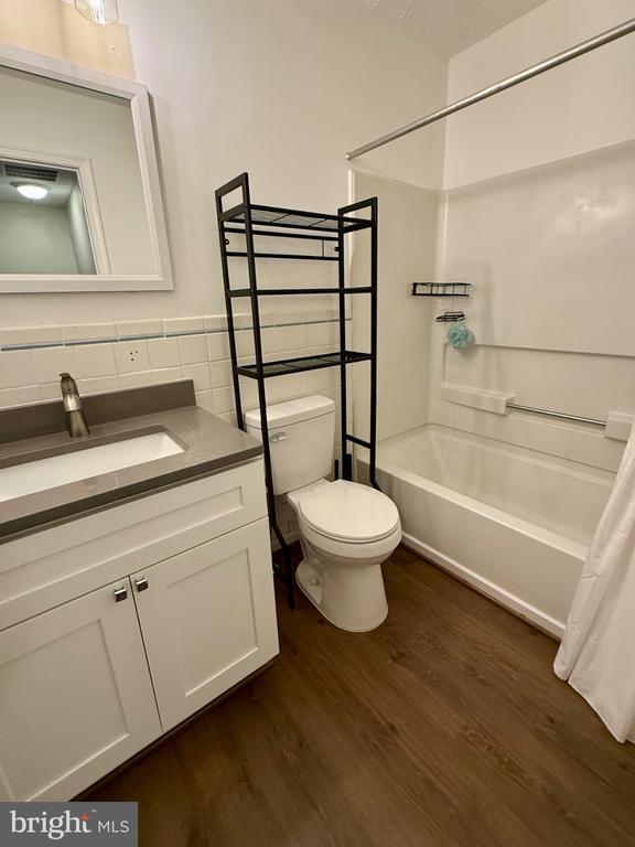 Building Photo - 6203 Bighorn Ct