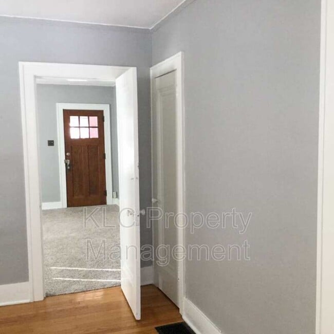 Building Photo - 1417 46th St