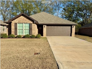 Building Photo - 117 Hideaway Ln