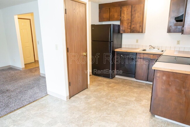 Building Photo - 302-163 163 St Ct E