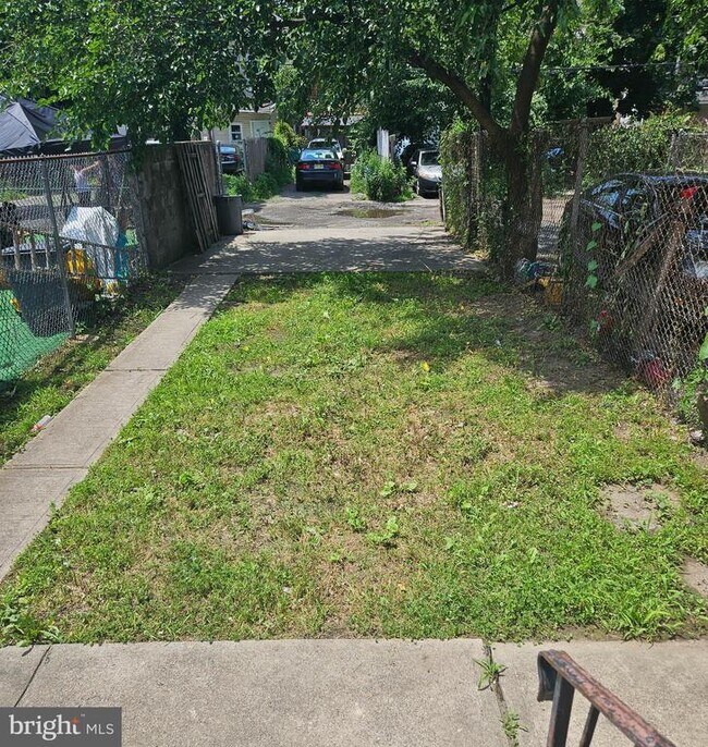 Building Photo - 45 S Olden Ave