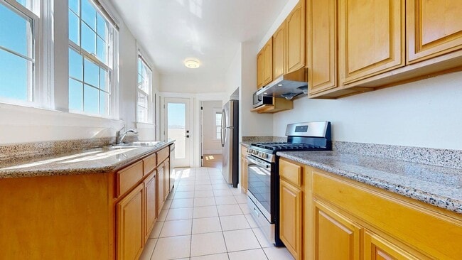 Building Photo - 1608 Balboa St