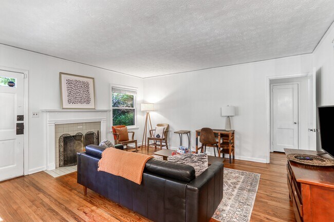 Building Photo - 2489 Semmes St