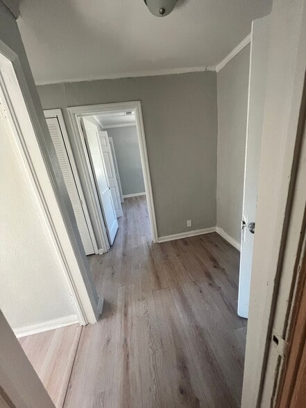 Building Photo - 626 Catalpa Ave