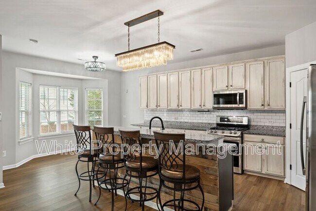 Building Photo - 11012 Southfield Dr