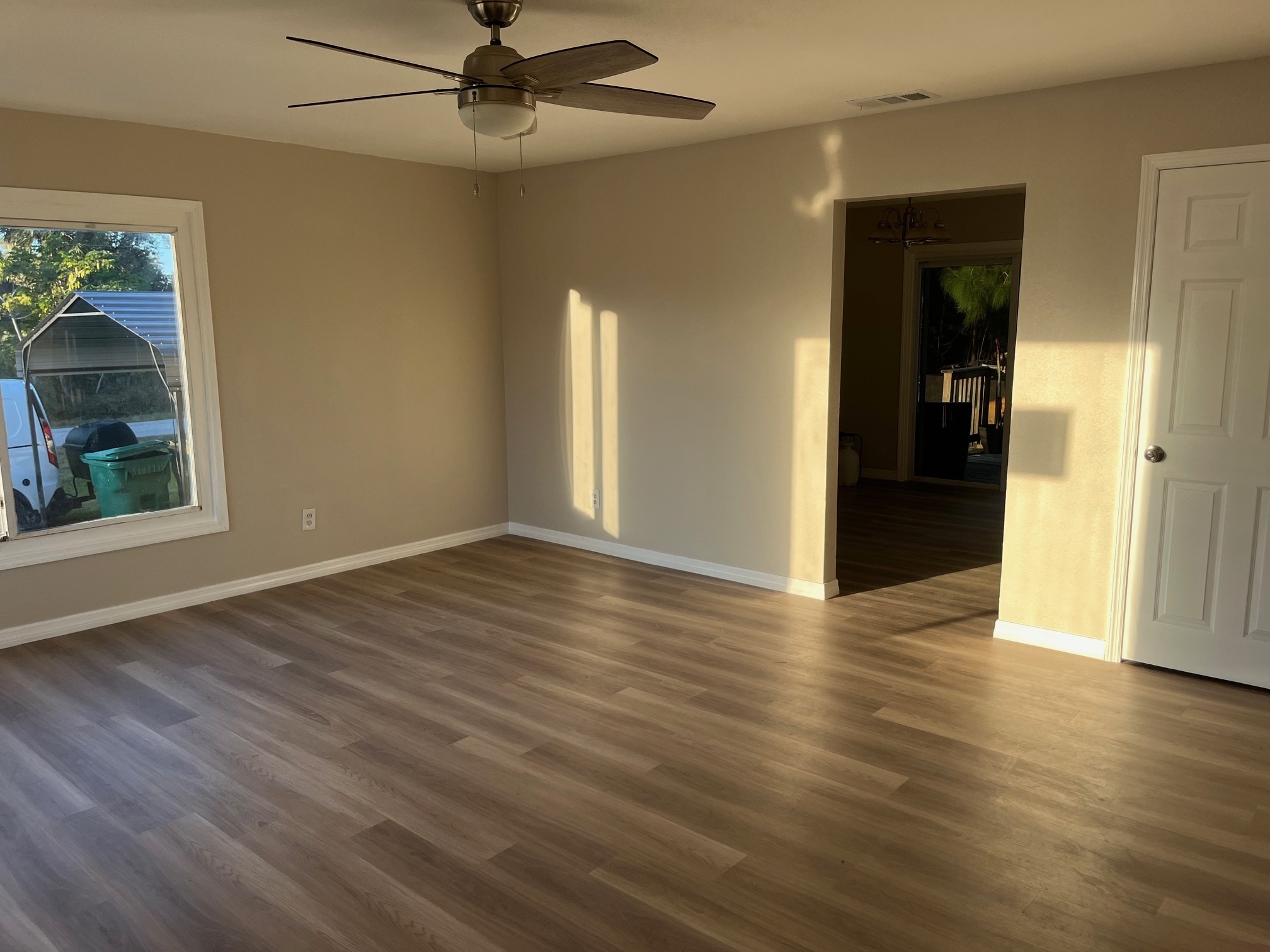 Building Photo - 4240 Commercial St