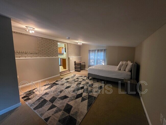Building Photo - 3659 Ashwood Dr SE