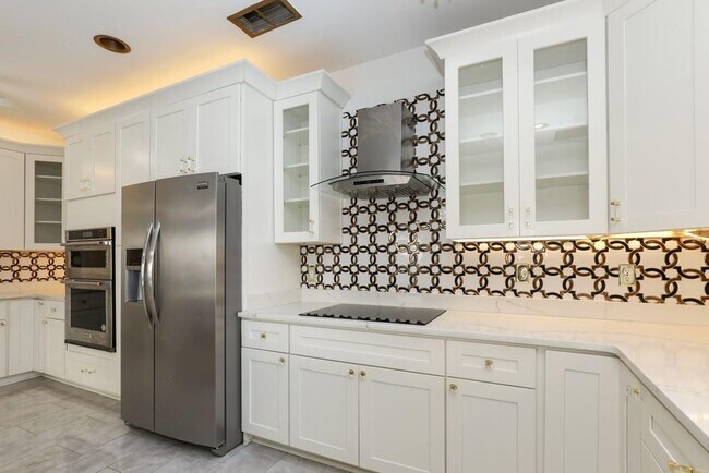 Building Photo - 2871 Cross Creek Dr