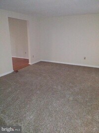 Building Photo - 405 Trimble Rd