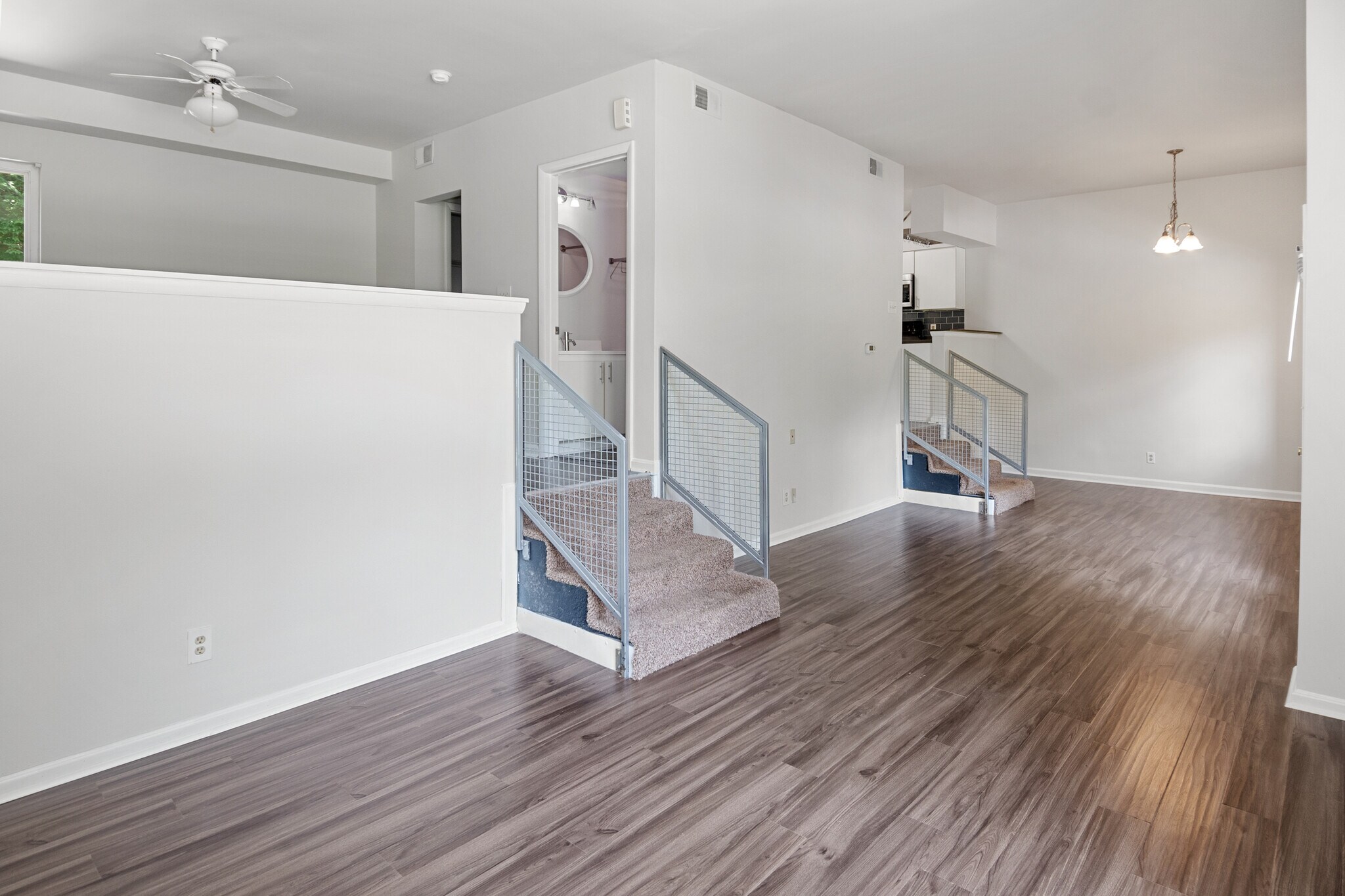 Building Photo - 2745 Grinstead Dr
