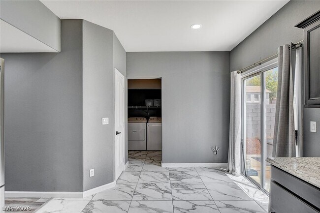 Building Photo - 6861 Sweet Pecan St