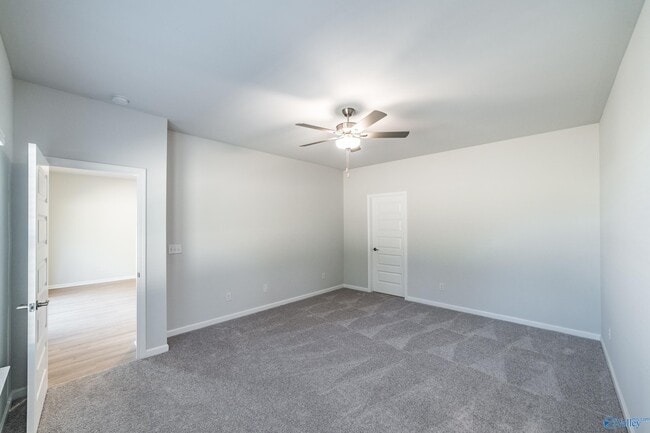 Building Photo - 14976 Greenleaf Dr