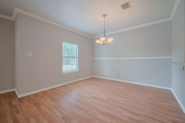 Building Photo - 213 W Murrill Ave