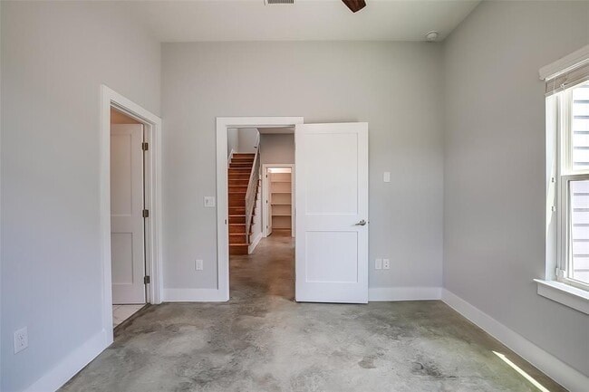 Building Photo - 6303 Santos St