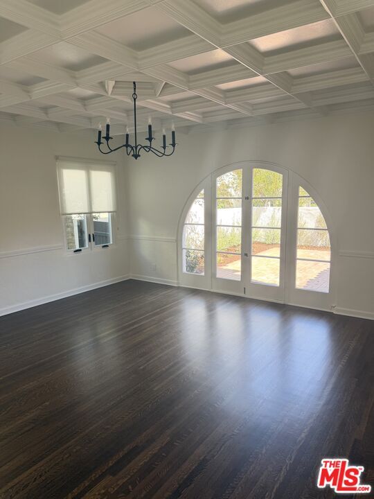 Building Photo - 313 S Peck Dr