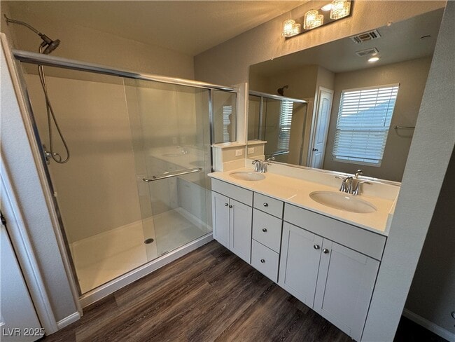 Building Photo - 3204 Brynley Ave