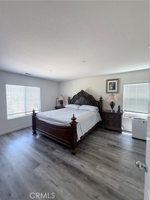 Building Photo - 16360 River Glen Ln