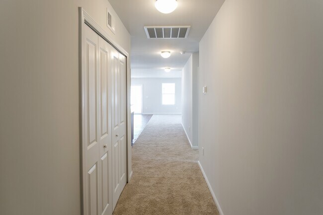 Building Photo - 1793 Sapphire Dr