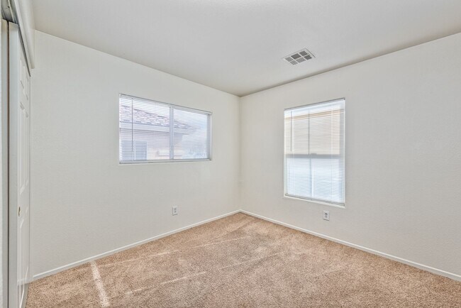 Building Photo - 4222 E Spruce Fern Ln