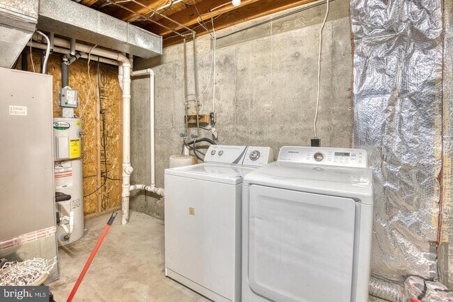 Building Photo - 9220 Pinenut Ct