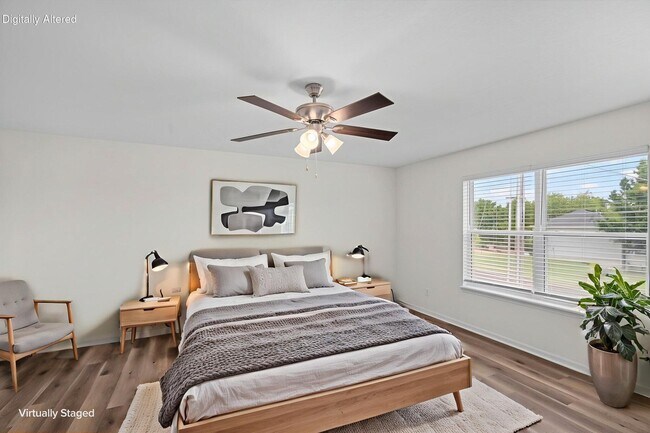 Building Photo - 3503 La Mesa Dr