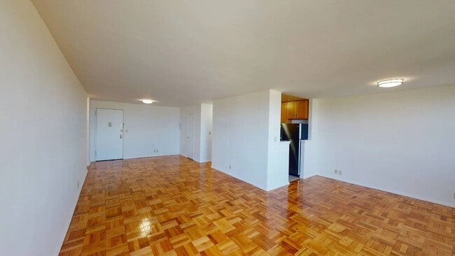 Building Photo - 1360 Ocean Pkwy