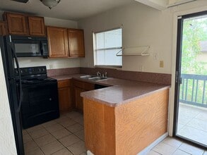 Building Photo - Spacious 2bd/2ba home for rent!
