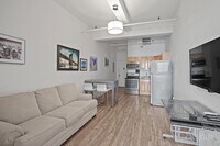 Building Photo - 208 W 30th St