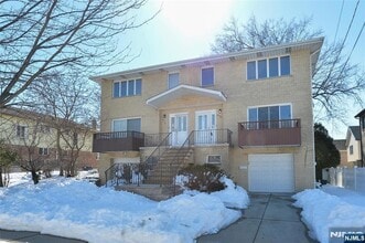 Building Photo - 472 Central Blvd