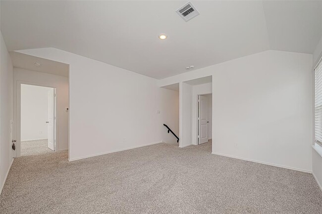 Building Photo - 24330 Elmwood Falls Dr