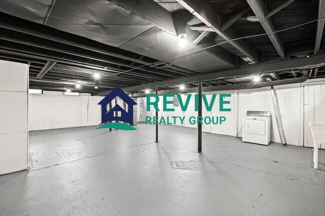 Building Photo - 13232 Hemingway St