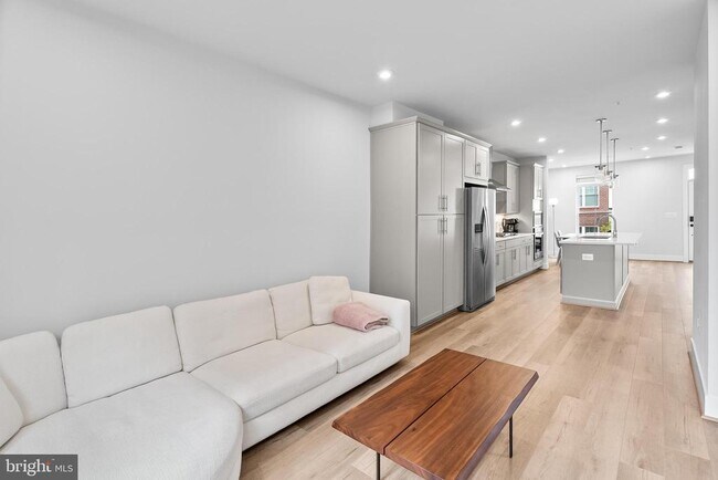 Building Photo - 468 Altezza Dr NE