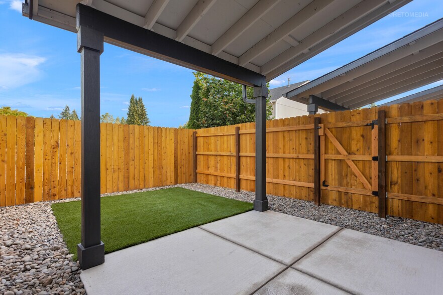 Building Photo - 4243 Verda Ln NE