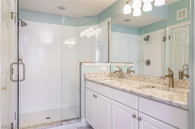 Building Photo - 9667 Hemingway Ln