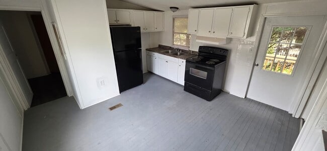 Building Photo - Cedar Street MHC